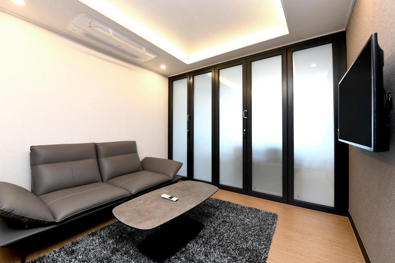 Utop Marina Hotel & Resort Yeosu Zewnętrze zdjęcie