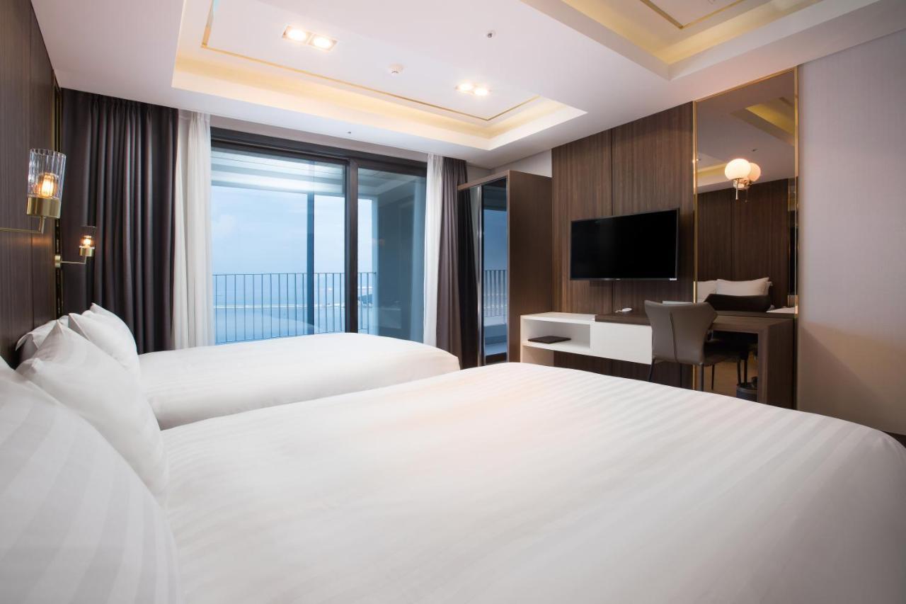 Utop Marina Hotel & Resort Yeosu Zewnętrze zdjęcie