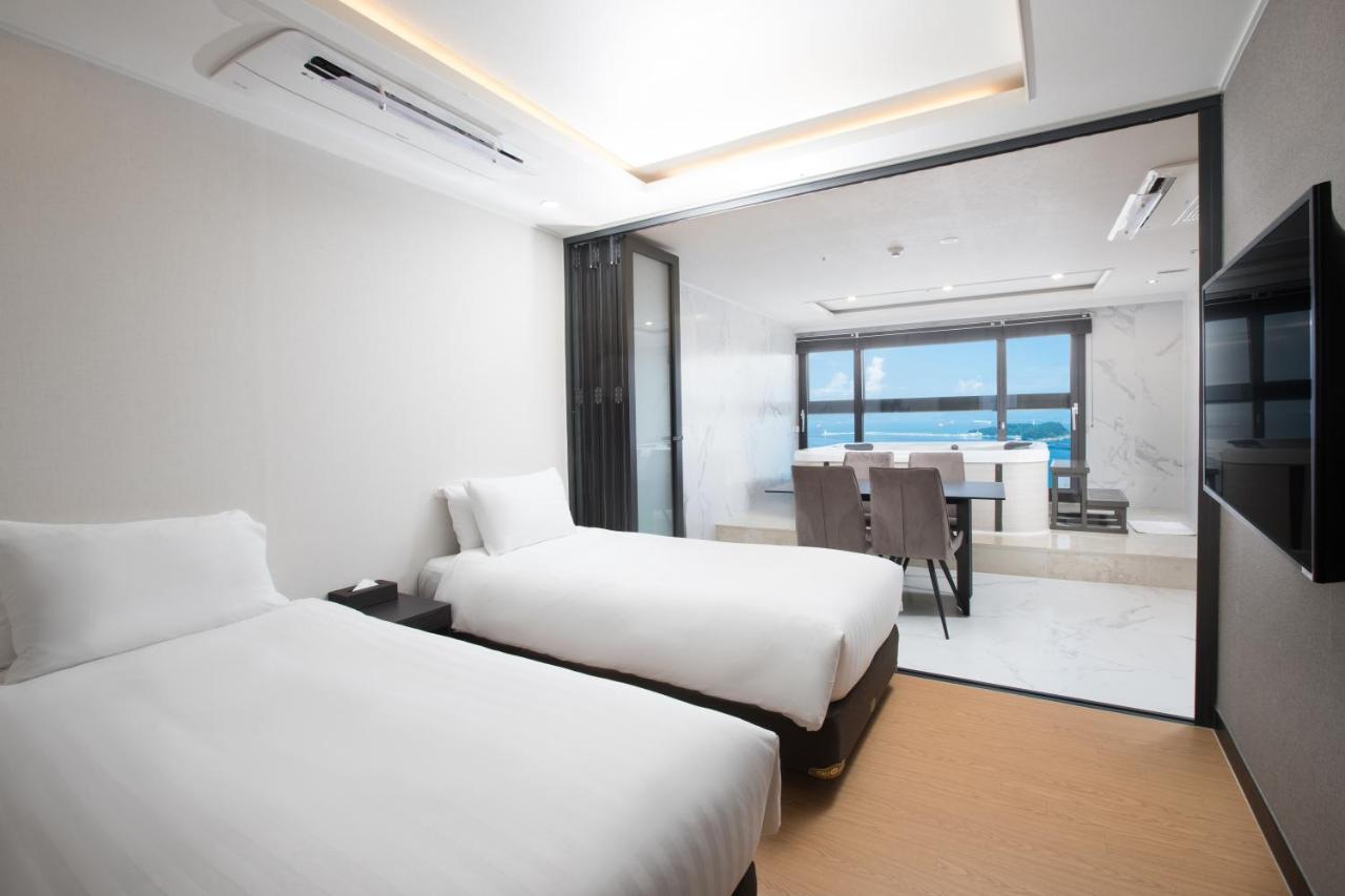Utop Marina Hotel & Resort Yeosu Zewnętrze zdjęcie