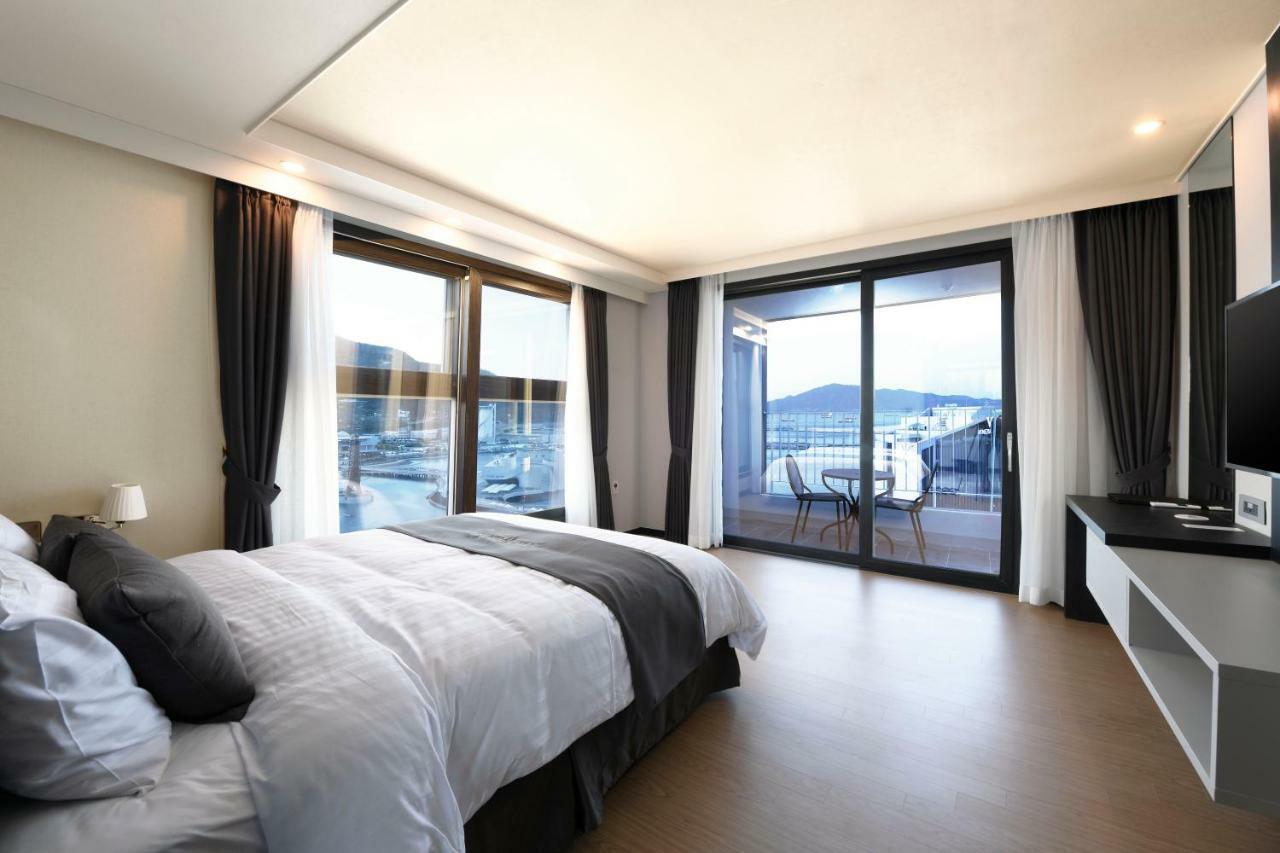 Utop Marina Hotel & Resort Yeosu Zewnętrze zdjęcie